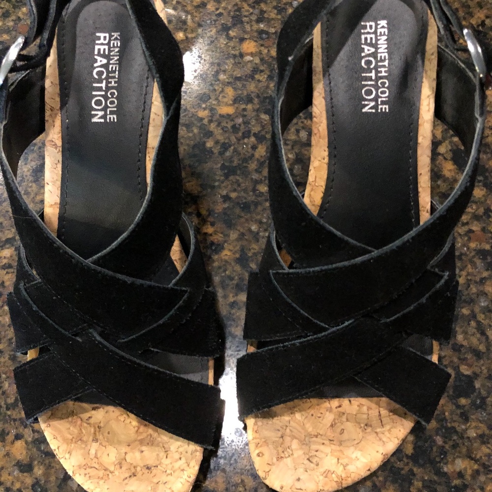 Kenneth Cole Reaction suede sandal, black